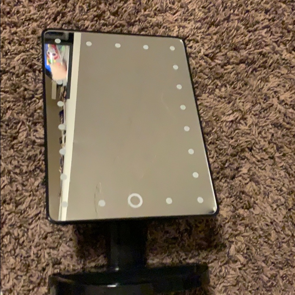 Impressions light up mirror